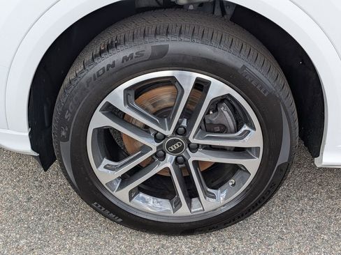 Used 2025 Audi Q5 Premium w/ 19" Wheel Package image 9