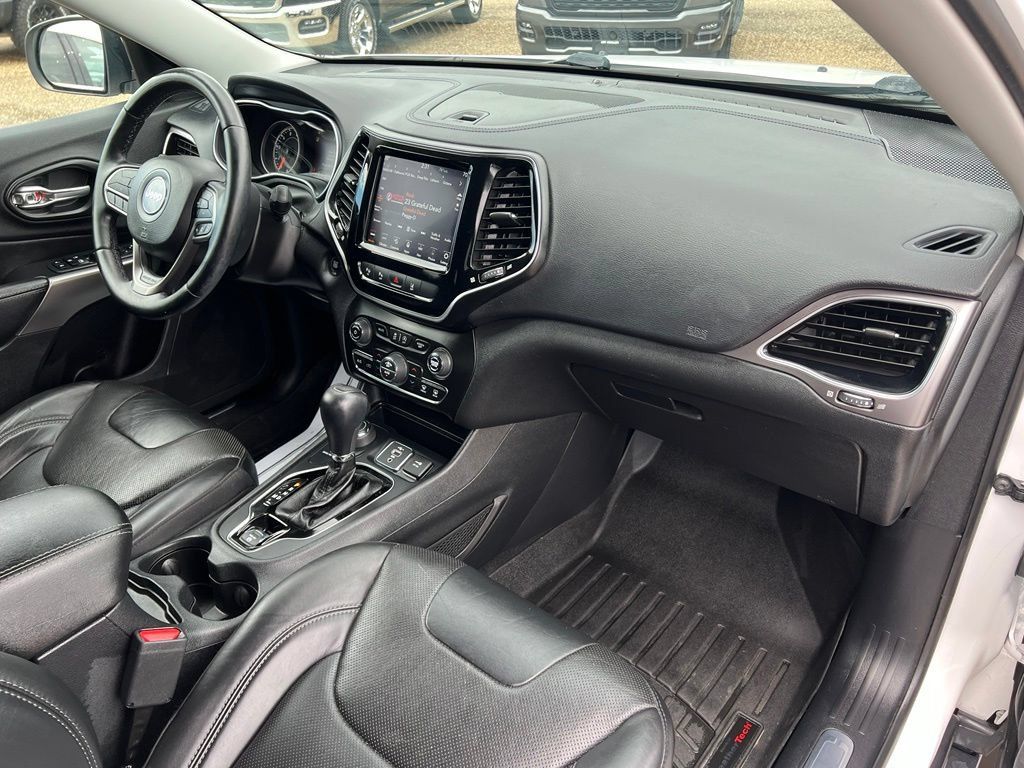 Used 2020 Jeep Cherokee Limited w/ Technology Group AWD/4WD image 7