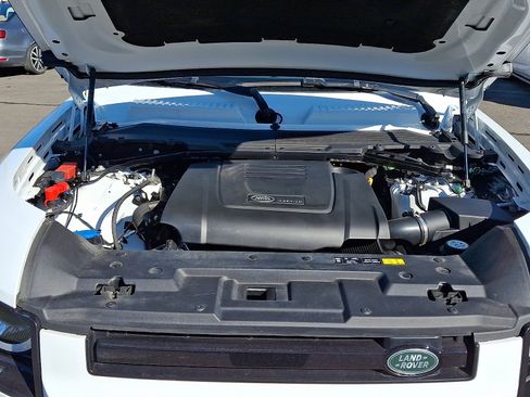 Used 2023 Land Rover Defender 110 S image 28