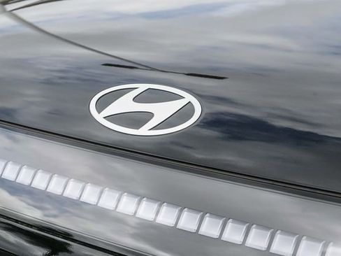 New 2026 Hyundai Ioniq 9 SEL image 12