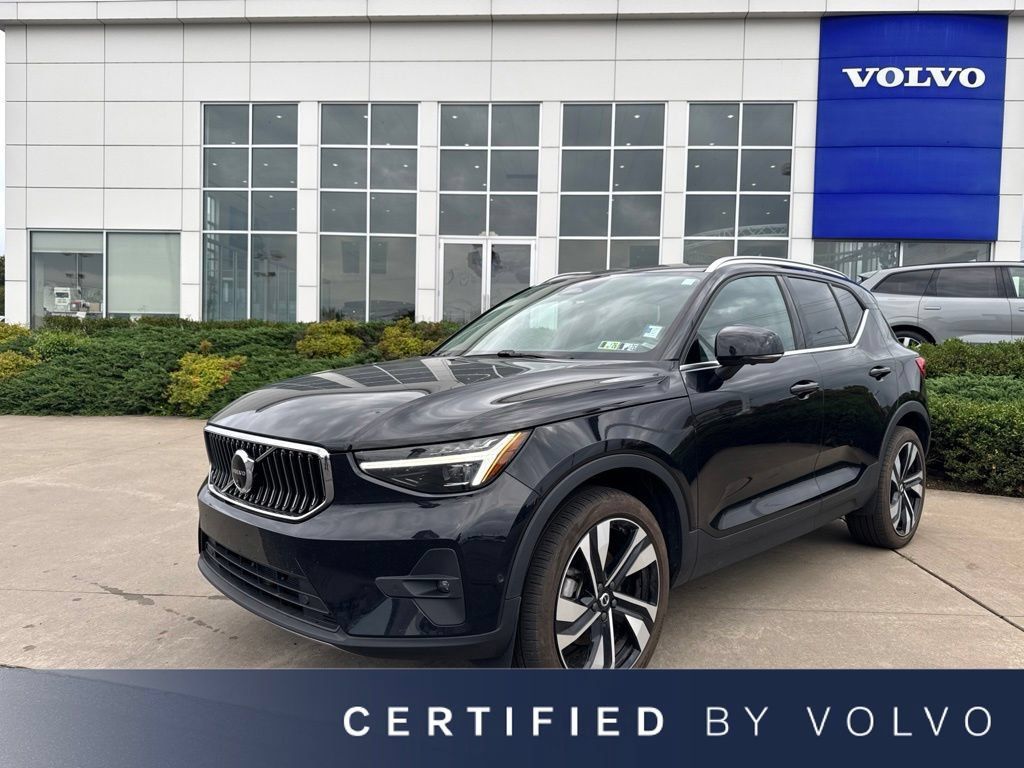 Certified 2025 Volvo XC40 B5 Plus w/ Protection Package Premier AWD/4WD image 1