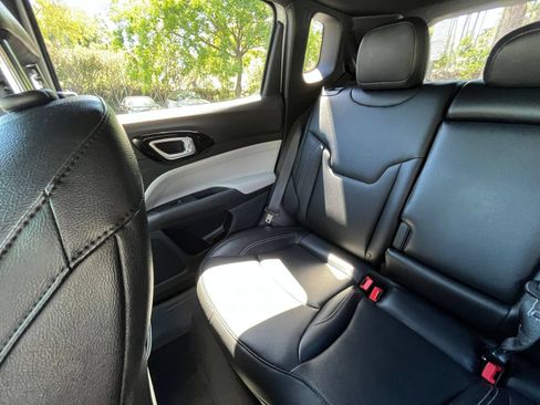 Used 2025 Jeep Compass Limited AWD/4WD image 40