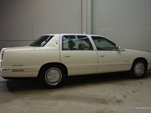 Used 1997 Cadillac De Ville D'Elegance w/ Safety/Security Pkg FWD image 30