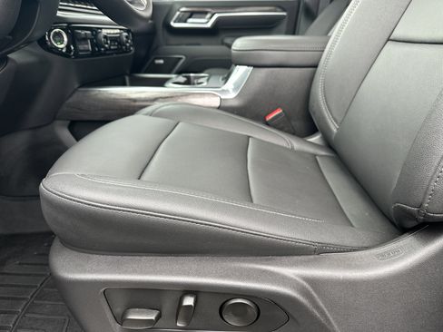 Certified 2025 Chevrolet Silverado 2500 LTZ w/ LTZ Plus Package image 10