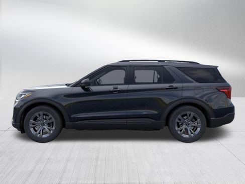 New 2026 Ford Explorer Active w/ Active Comfort Package AWD/4WD image 3