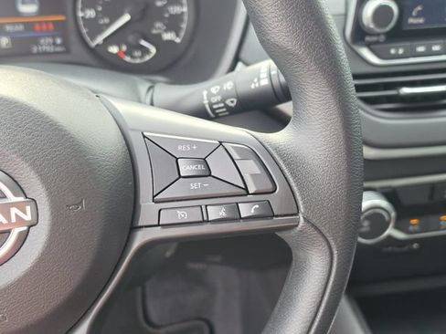 Certified 2025 Nissan Altima 2.5 S FWD image 30
