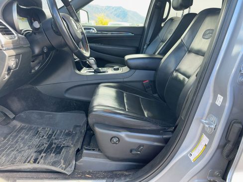 Used 2018 Jeep Grand Cherokee Overland image 27
