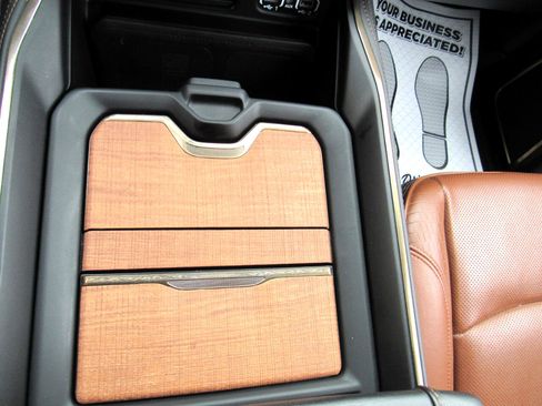 Used 2024 RAM 2500 Limited image 27