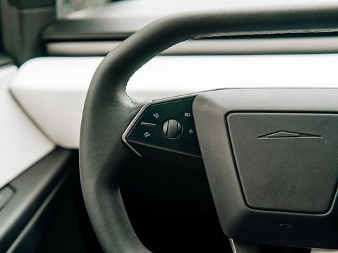 Used 2024 Tesla Cybertruck AWD Crew Cab image 24