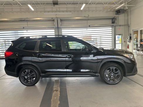 Used 2024 Subaru Ascent Onyx Edition image 6