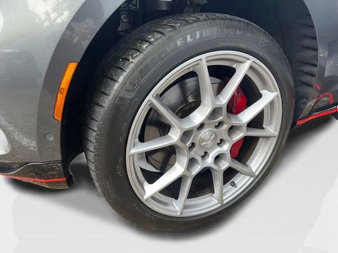 Used 2021 Aston Martin DBX AWD/4WD image 27