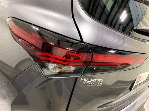 Certified 2024 Toyota Highlander XLE AWD/4WD image 31