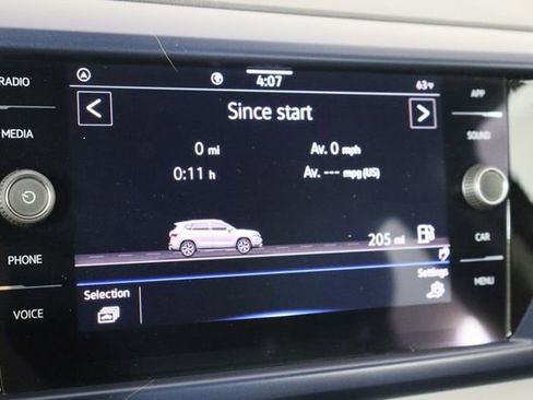 Used 2023 Volkswagen Taos SE image 32