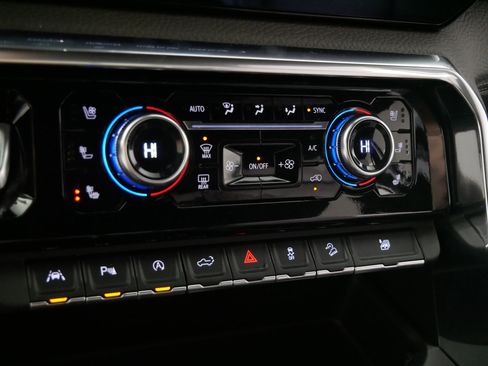 Used 2023 GMC Sierra 1500 Denali w/ Technology Package image 23