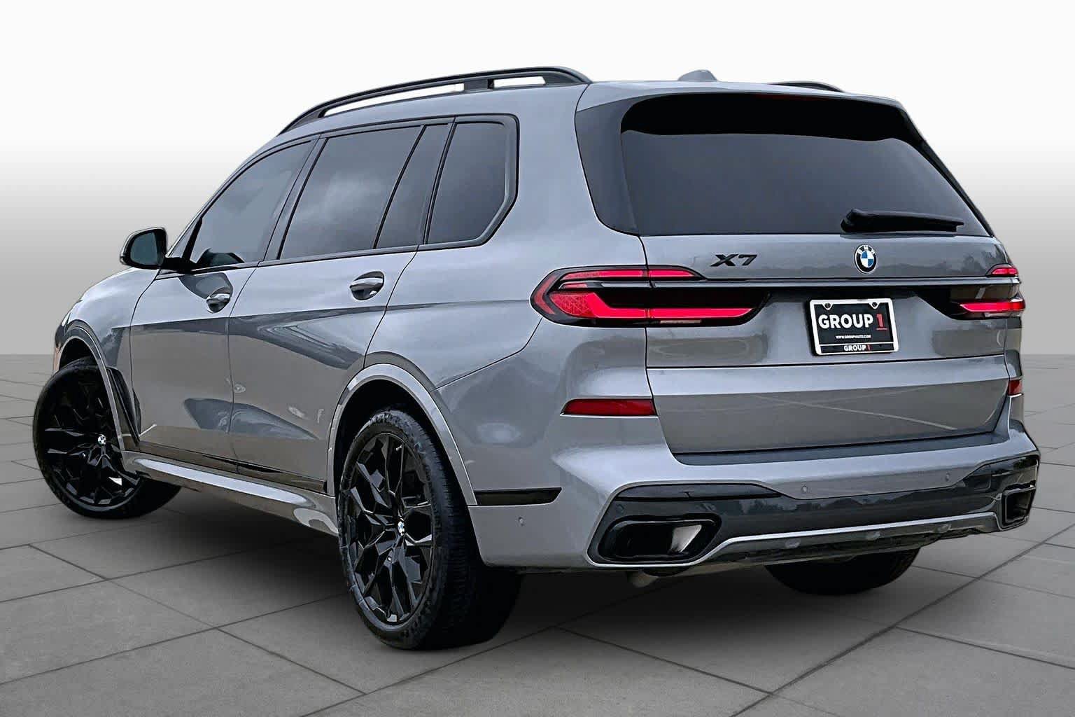 Used 2024 BMW X7 xDrive40i w/ M Sport Package AWD/4WD image 12
