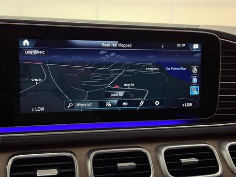 Used 2022 Mercedes-Benz GLS 450 4MATIC image 35