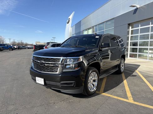 Used 2015 Chevrolet Tahoe LT image 3