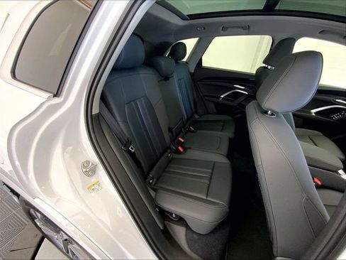 New 2025 Audi Q5 Premium image 10