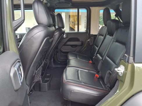 Used 2021 Jeep Wrangler Unlimited Rubicon AWD/4WD image 4