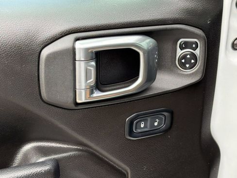 Used 2024 Jeep Wrangler Sport AWD/4WD image 14