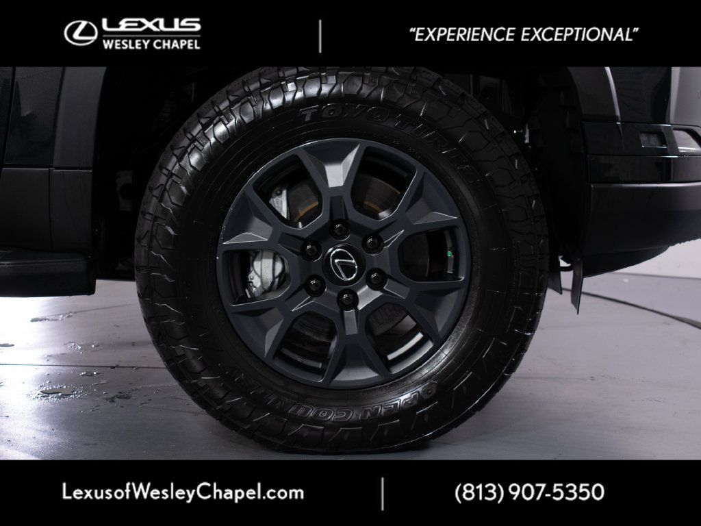 Certified 2025 Lexus GX 550 AWD/4WD image 3