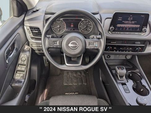 Used 2024 Nissan Rogue SV image 11
