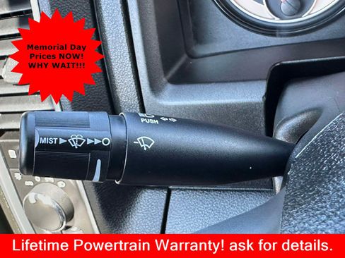 Used 2024 RAM 1500 Classic SLT AWD/4WD image 15