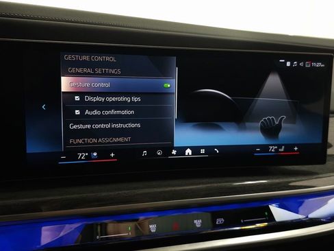 Used 2025 BMW 760i xDrive w/ Executive Package image 32