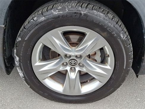 Used 2019 Toyota Highlander Limited image 11