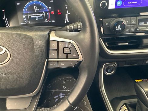 Used 2025 Toyota Grand Highlander AWD image 21
