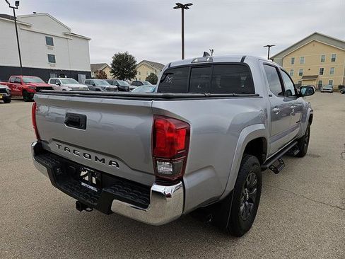 Used 2020 Toyota Tacoma SR5 image 5