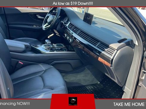 Used 2017 Audi Q7 3.0T Premium AWD/4WD image 9