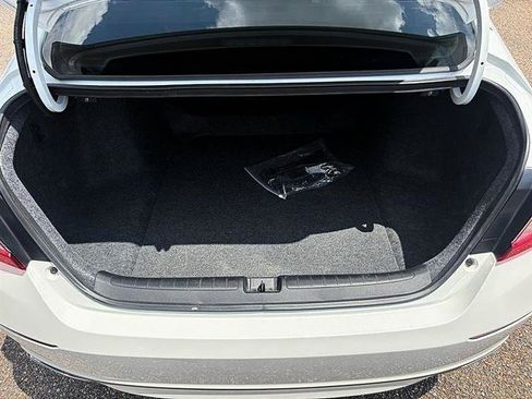 Used 2022 Honda Accord Sport image 10
