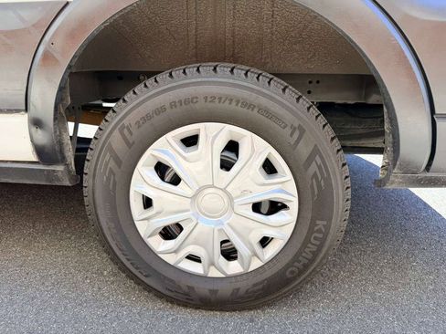 Used 2019 Ford Transit 150 148 Medium Roof RWD image 38