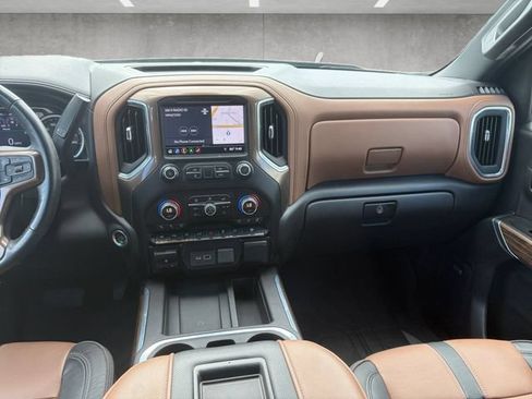 Used 2019 Chevrolet Silverado 1500 High Country w/ Technology Package AWD/4WD image 3