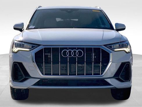 Used 2023 Audi Q3 2.0T Premium Plus w/ Premium Plus Package image 3