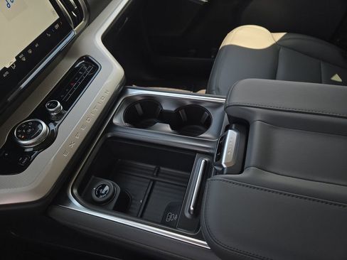 New 2026 Ford Expedition Active AWD/4WD image 20