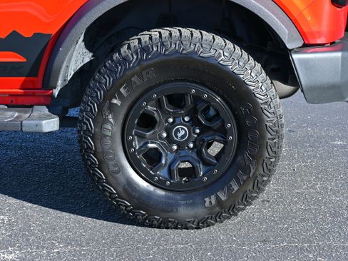 Used 2022 Ford Bronco Wildtrak image 35