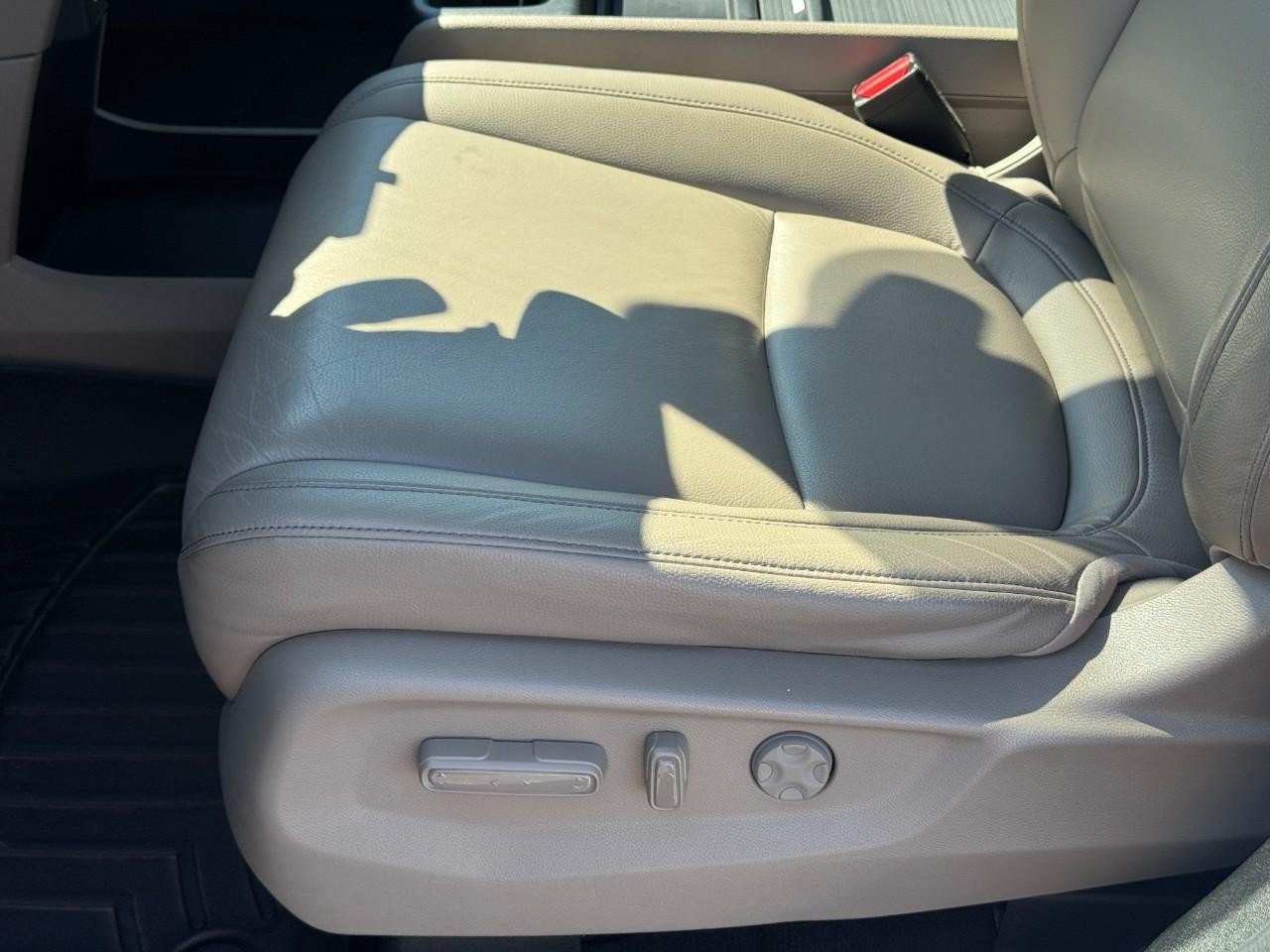 Used 2024 Honda Odyssey EX-L image 17