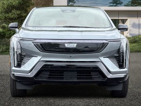 New 2026 Cadillac Optiq Sport 1 w/ LPO, Floor Liner Package AWD/4WD image 9