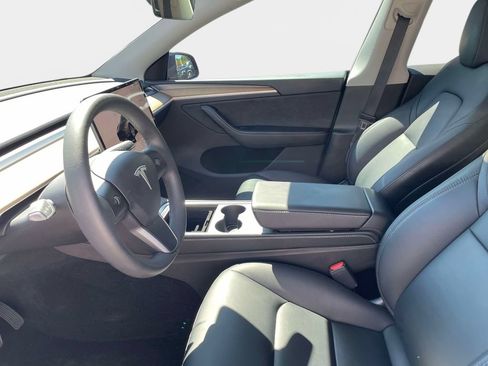Used 2023 Tesla Model Y Long Range AWD/4WD image 21
