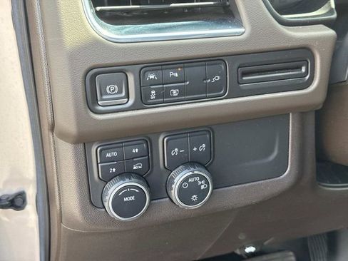 Certified 2022 Chevrolet Tahoe LT w/ LT Signature Plus Package AWD/4WD image 30