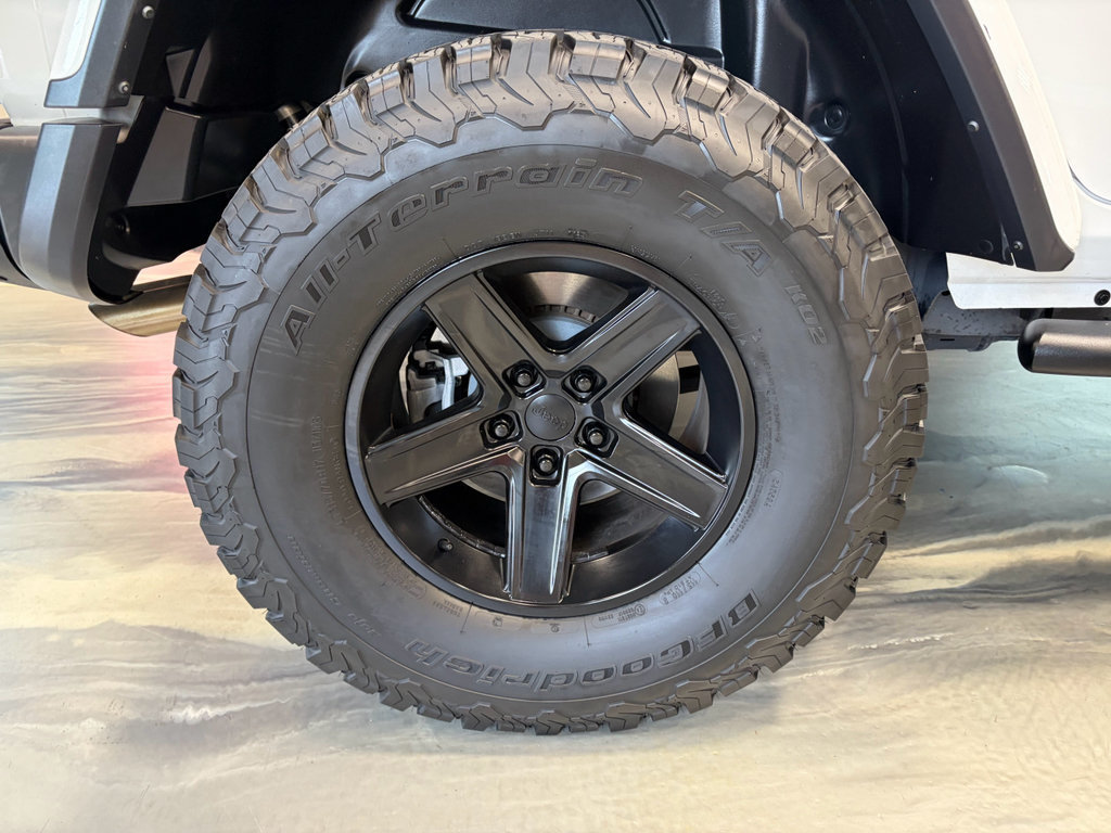 Used 2022 Jeep Wrangler Unlimited Rubicon w/ Trailer Tow Package AWD/4WD image 25