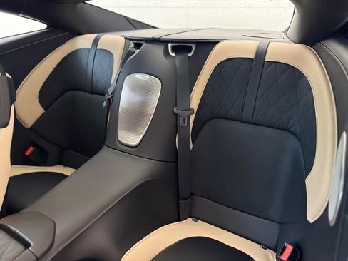 Used 2025 Aston Martin DB12 image 7