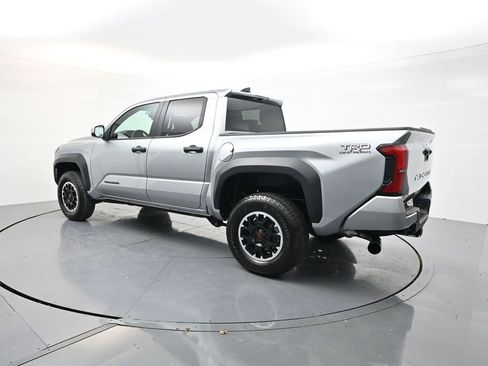 Used 2024 Toyota Tacoma TRD Off-Road image 5