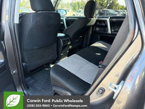 Used 2017 Toyota 4Runner SR5 AWD/4WD image 28
