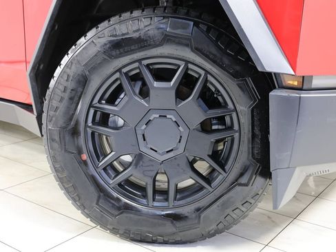 Used 2024 Tesla Cybertruck AWD Crew Cab image 14