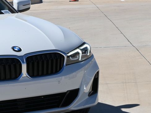 Used 2026 BMW 330i Sedan w/ Premium Package RWD image 6