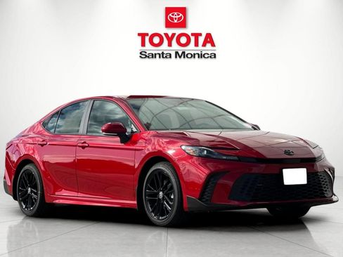 New 2026 Toyota Camry SE image 1