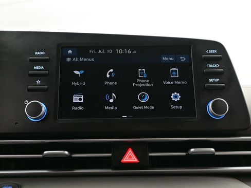 Certified 2026 Hyundai Elantra Hybrid FWD image 18